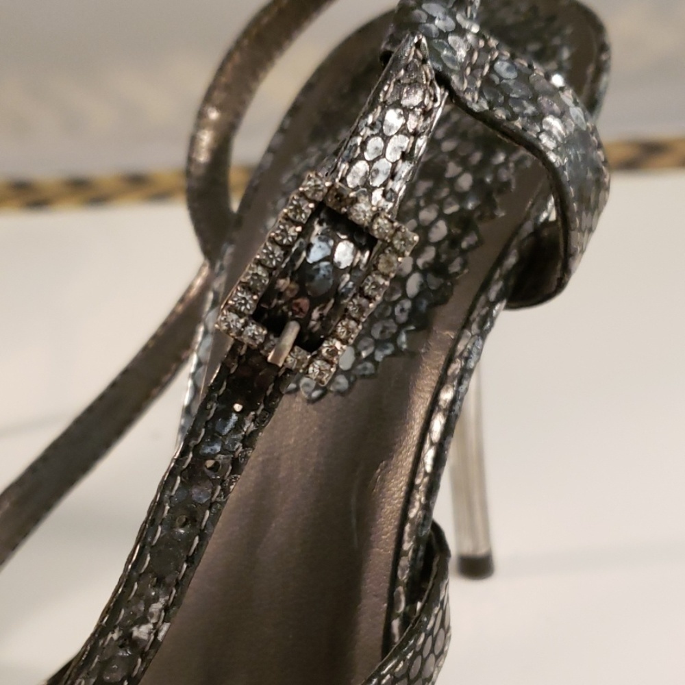ALDO Sexy Stilettos Metallic Silver Snakeskin Strappy Heels 38 Fits 6.5 EUC - Picture 5 of 8
